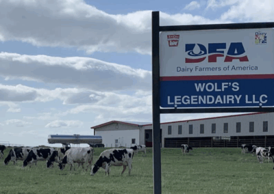 sign and scene at Wolf's Legendairy